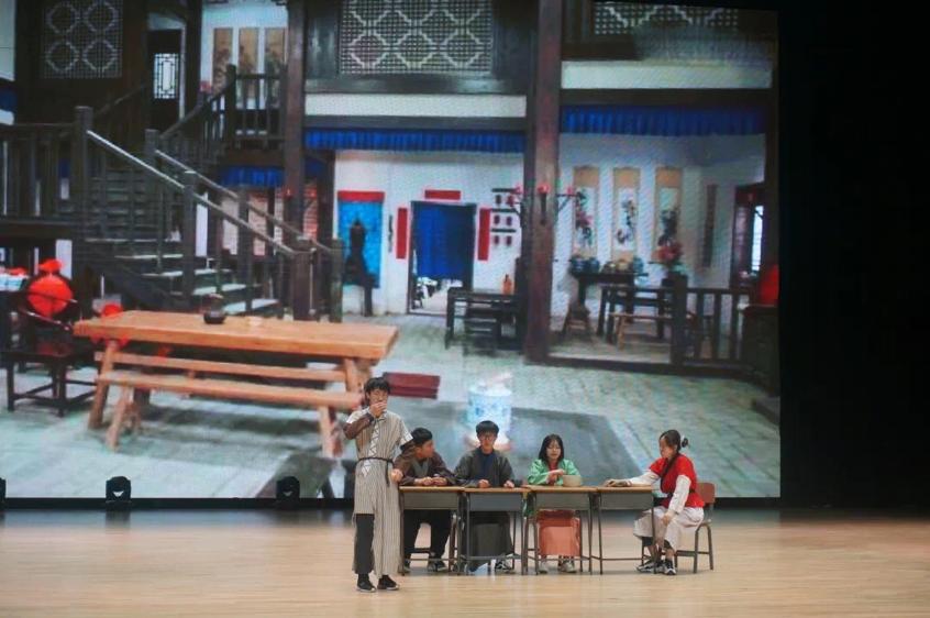 2020-11-15 22:21:10.301000